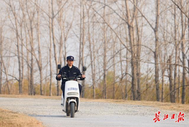 捕过中华鲟的他成护渔人 从捕鱼者到守护者